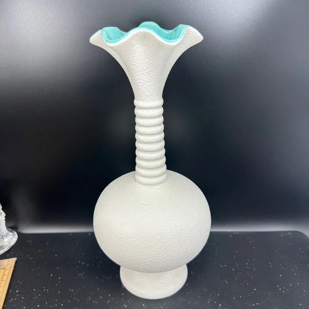Haeger Pottery USA Textured White Turquoise Ruffled Ribbed Pottery Vase 12inch